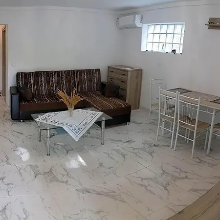 Anchorage In Rachoni Apartment