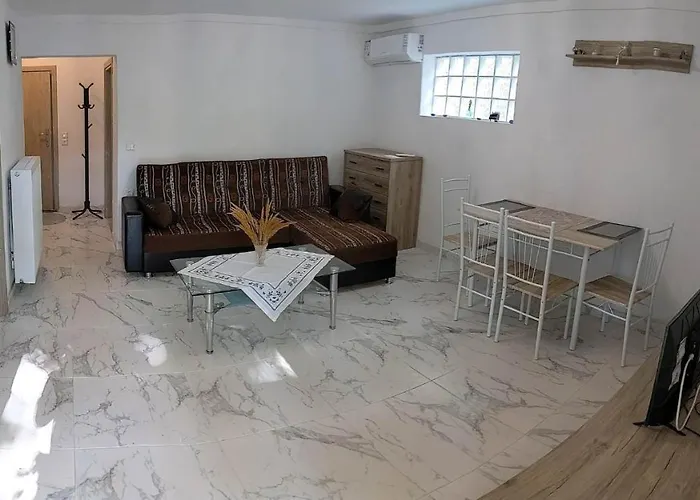 Anchorage In Rachoni Daire